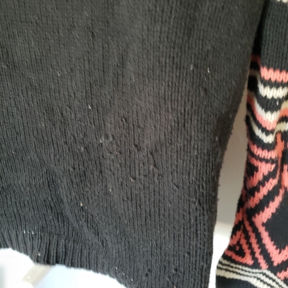 Volcom XS Machu Peaches Sweater Black Coral Ivory Triangle Stripes Pullover Top - Picture 4 of 9